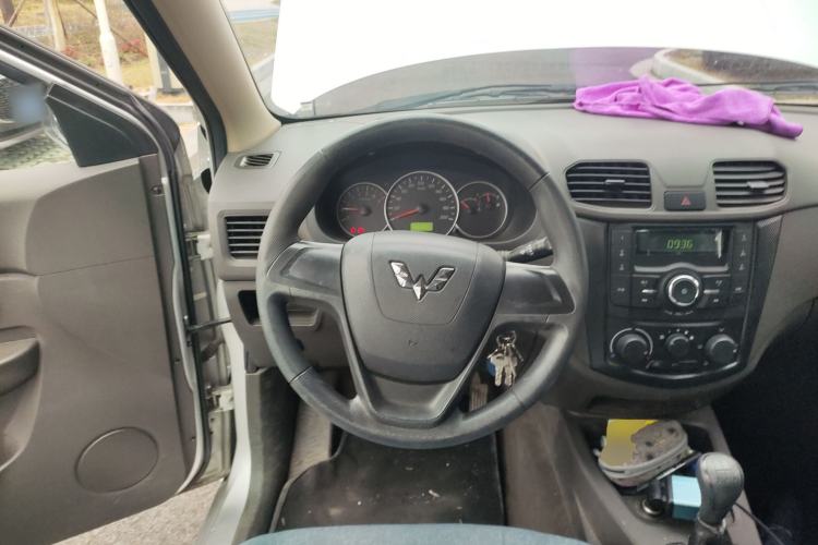 Used Wuling Hongguang 2020 1.2L S Base Model China VI LSI
