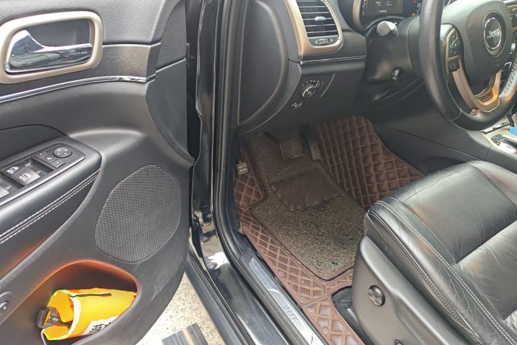 Used Jeep Grand Cherokee 2016 3.0L Comfort Navigation Edition
