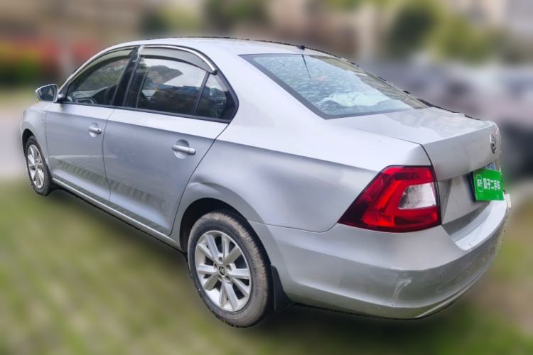 Used Skoda Rapid 2015 1.6L Automatic Smart Selection Model