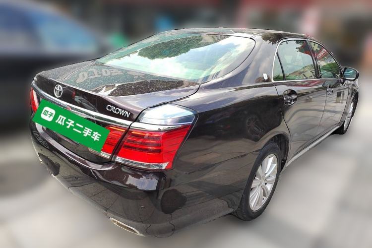 Used Toyota Crown 2012 2.5L Royal Leather Edition
