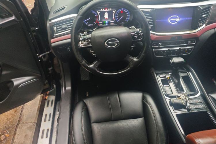 Used GAC Trumpchi GS8 2017 320T Two-Wheel Drive Luxury Smart Connectivity Version (7 Seats)
