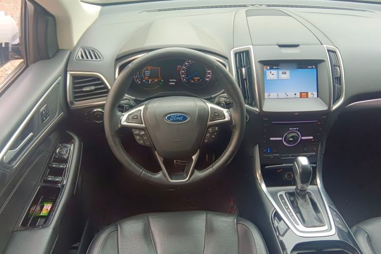 Used Ford Edge 2016 EcoBoost 245 Four-Wheel Drive Titanium 7-Seater Steering Wheel
