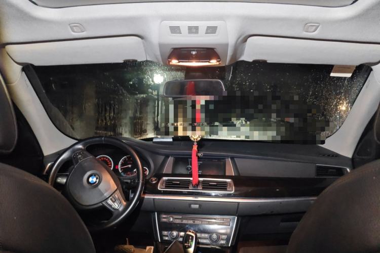 Used BMW 5 Series GT 2010 535i Leading Model Center Console