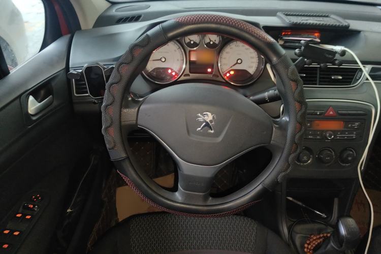 Used Peugeot 308 2014 Enjoy Edition Classic 1.6L Manual YouShang Model Steering Wheel