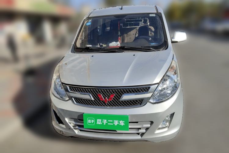 Used Wuling Rongguang V 2018 1.5L Standard Version
