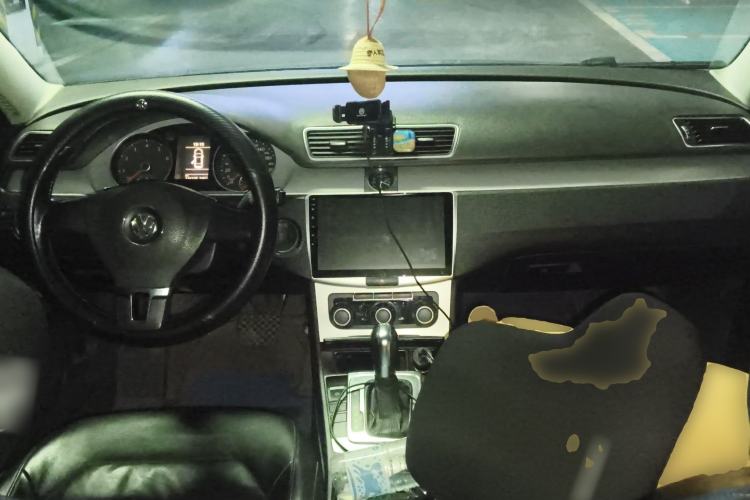 Used Volkswagen Magotan 2013 1.8TSI Comfort Model Center Console