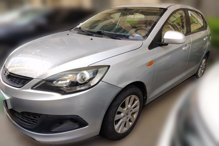 Used Chery Fengyun 2 2013 Hatchback 1.5L AMT Ruìyì Edition