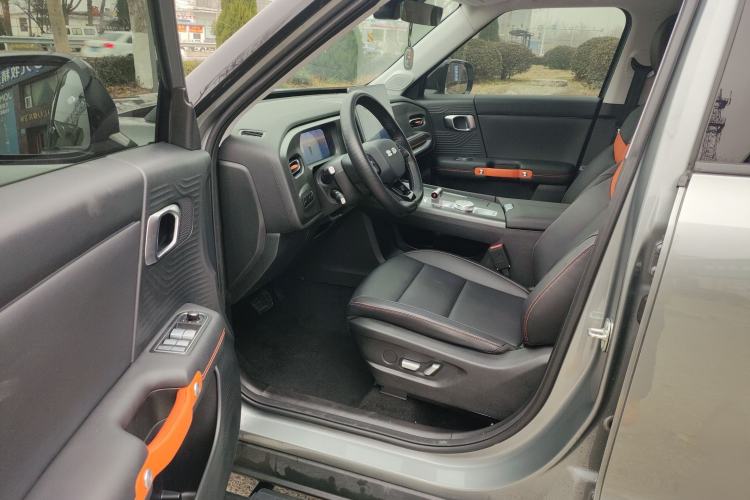 Used BAIC Off-Road BJ30 2026 Model Traveler 1.5T Hybrid Standard Version
