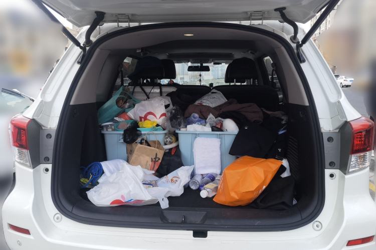 Used Nissan Terra 2018 2.5L Automatic 4x4 Luxury Edition
