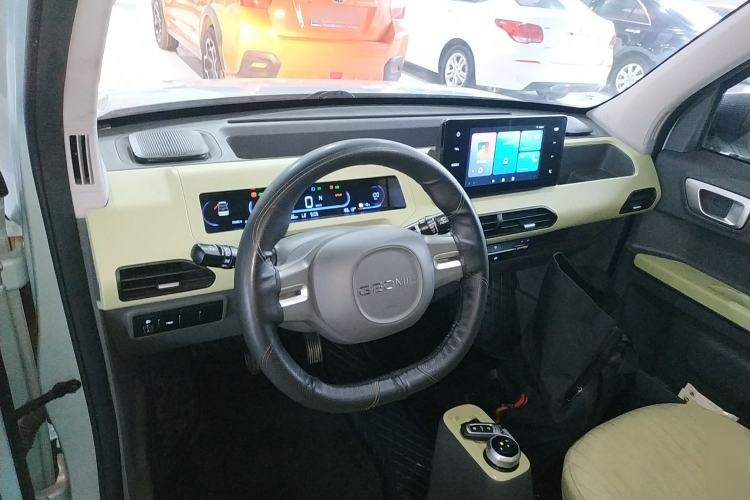 Used Geely Galaxy Panda 2024 Panda Mini 200km Endurance Bear
