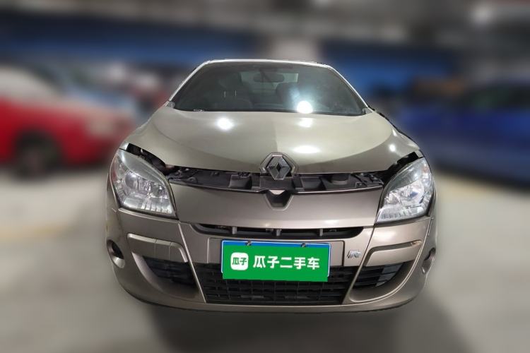 Used Renault Megane 2011 CC 2.0 Fashion Navigation Edition Front