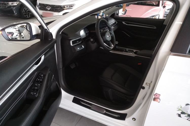 Used Geely Auto Emgrand 2023 4th Generation Champion Edition 1.5L CVT Prestige Model
