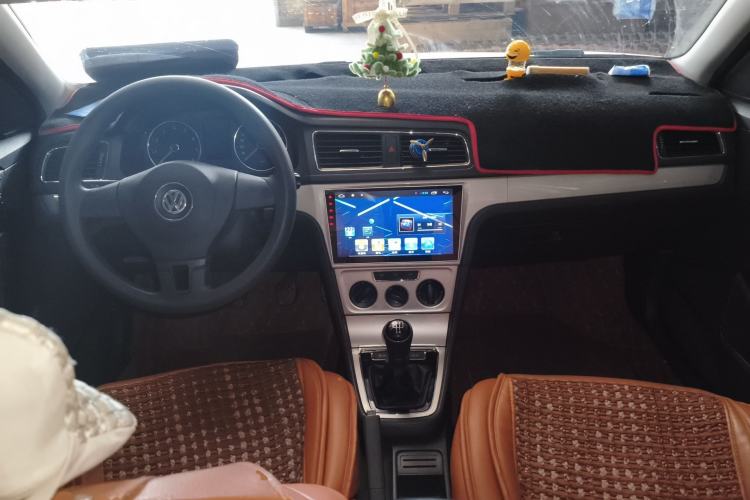 Used Volkswagen Gran Lavida 2013 1.6L Manual Comfort Model
