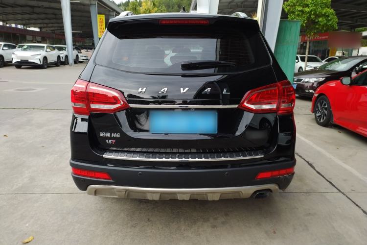 Used Haval H6 2015 Revised Version Sport Edition 1.5T Manual Transmission Two-Wheel Drive Elite Grade

