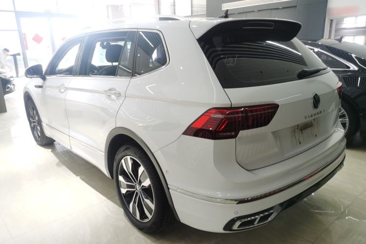 Used Volkswagen Tiguan L 2022 330TSI Automatic Two-Wheel Drive R-Line Enhanced Edition Rear Left 45 Deg