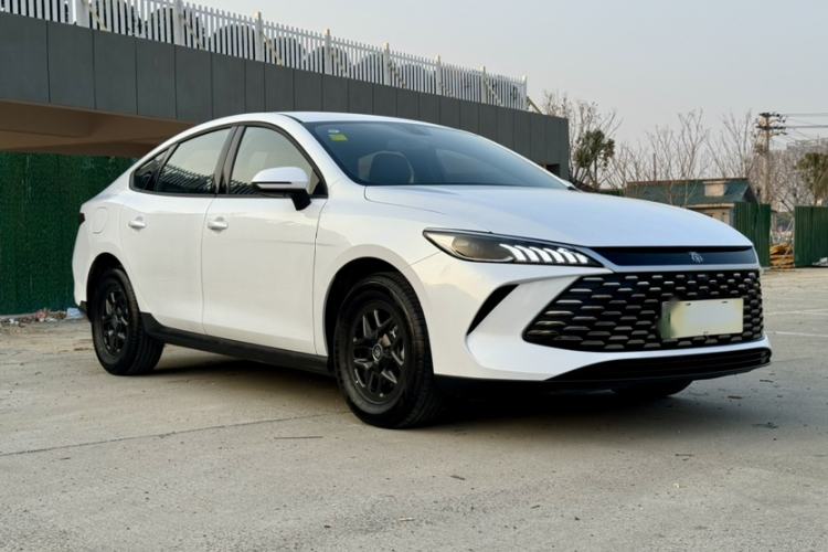 Used BYD Qin PLUS 2025 DM-i Smart Drive 55KM Leading Model
