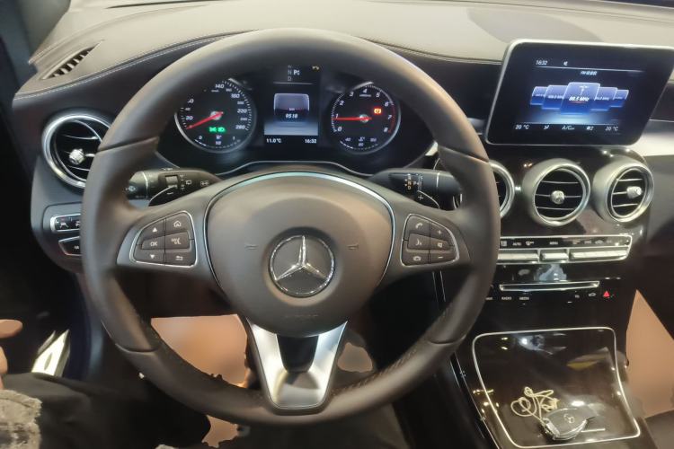 Used Mercedes-Benz GLC 2016 GLC 260 4MATIC Luxury Model
