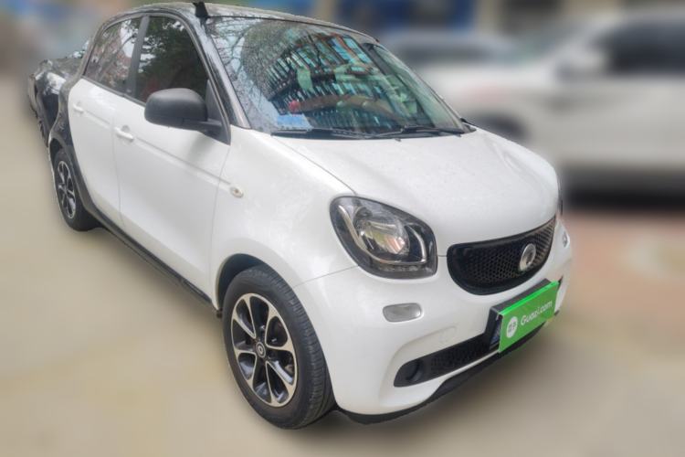 Used smart forfour 2016 1.0L 52 kW Passion Edition Front Right 45 Deg