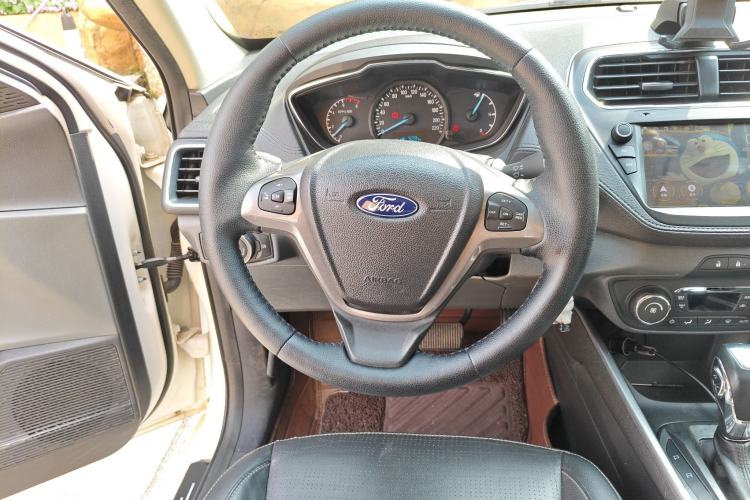 Used Ford Escort 2015 1.5L Automatic Fashion Model