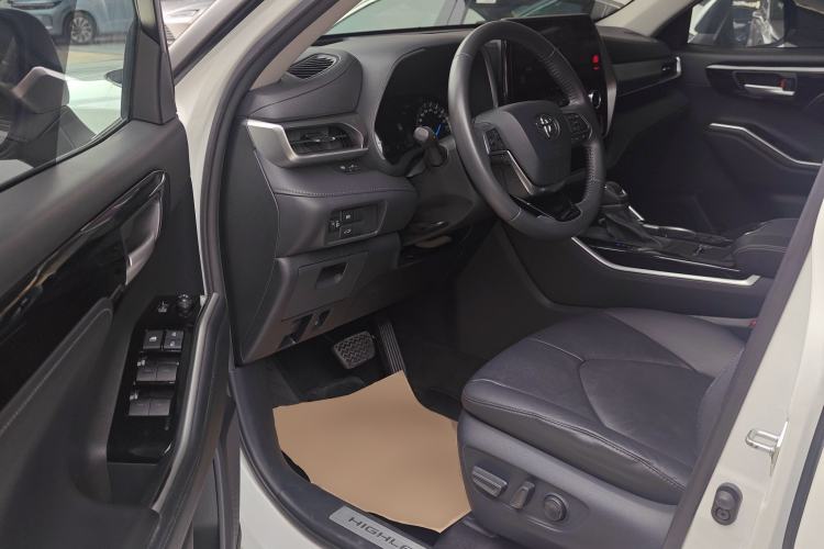 Used Toyota Highlander 2022 Dual-Engine 2.5L Four-Wheel Drive Prestige Version 7 Seats