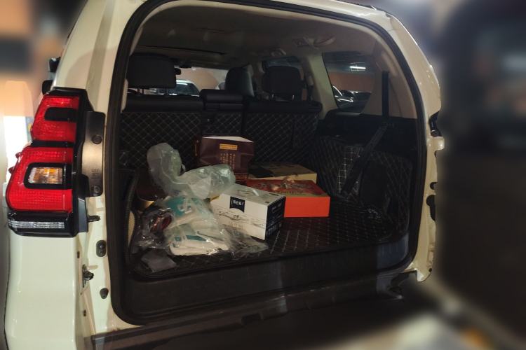 Used Toyota Prado 2018 3.5L Automatic TX-L with Rear-Mounted Spare Tire
