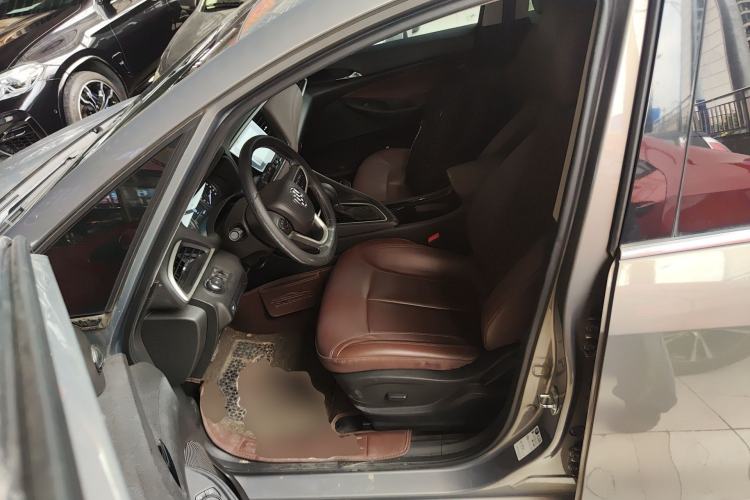 Used Buick GL6 2019 18T 6-Seater Connected Luxury Version China V Standard