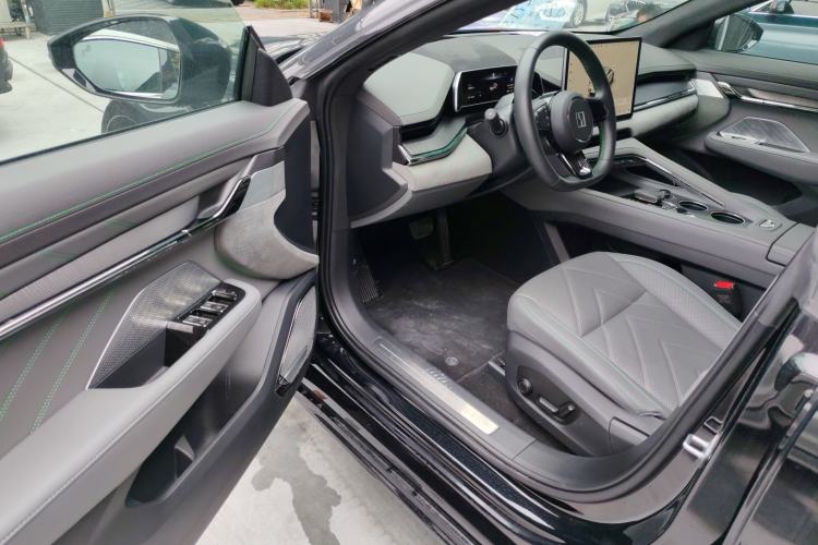 Used Zeekr 001 2023 WE Edition 100 kWh
