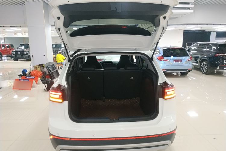 Used Volkswagen Tharu 2025 NewRui 300TSI Prestige Edition Trunk