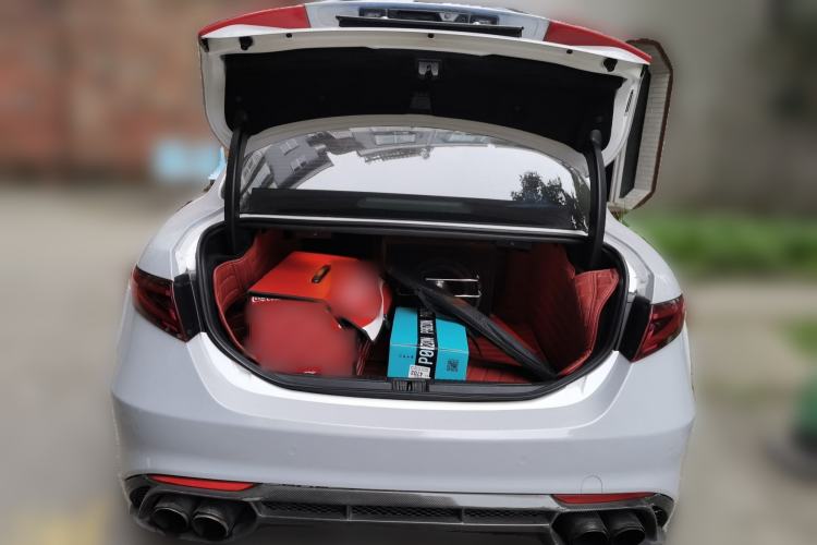 Used Alfa Romeo Giulia 2017 2.0T 200HP Luxury Edition Trunk