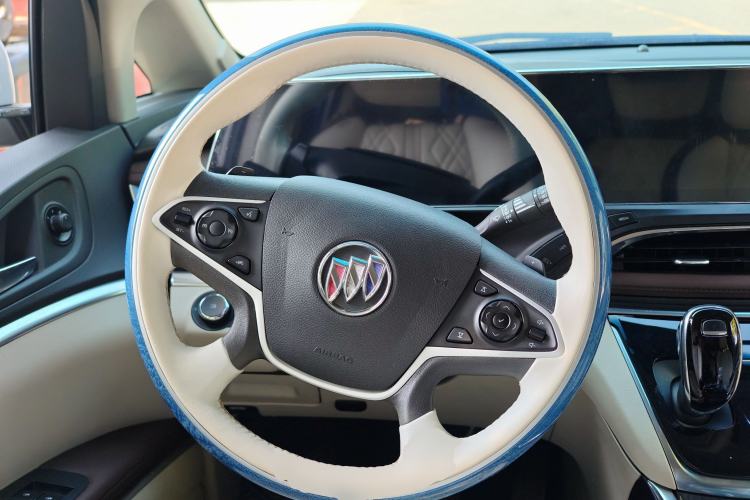 Used Buick GL8 2021 Land Cruiser Executive Class 652T Comfort Model