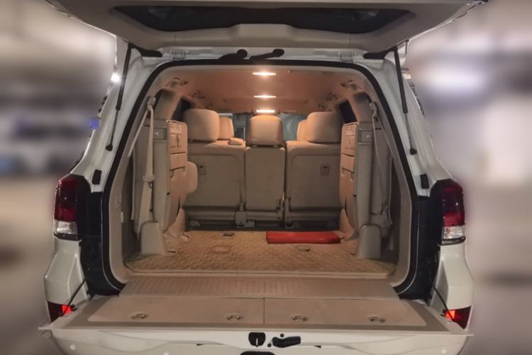 Used Toyota Land Cruiser 
