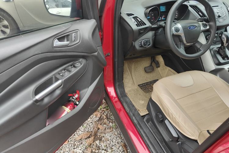 Used Ford Kuga 2013 1.6L GTDi Two-Wheel-Drive Comfort Model