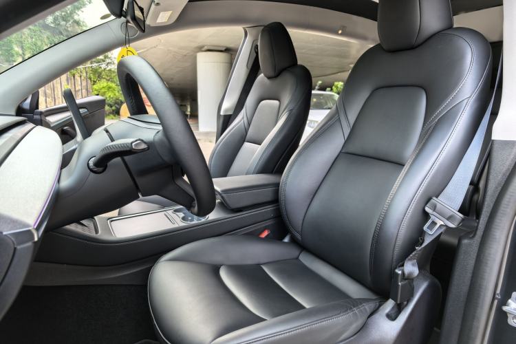 Used Tesla Model Y 2024 Rear-Wheel-Drive Version Interior 1