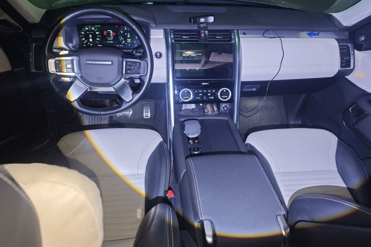 Used Land Rover Discovery 2021 360 PS R-Dynamic S