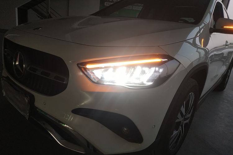 Used Mercedes-Benz GLA 2024 GLA 220 Left Front Headlight