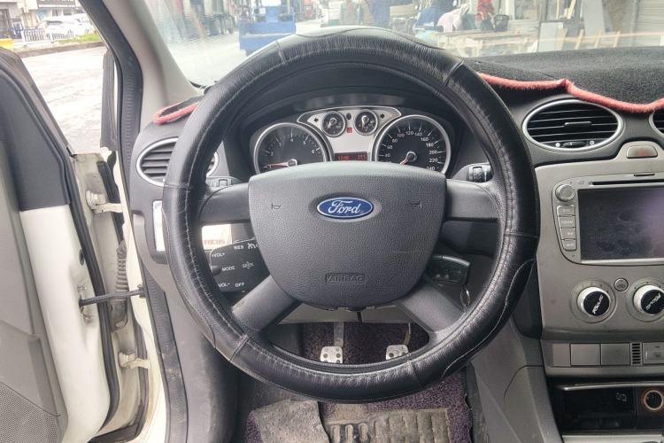 Used Ford Focus 2013 Hatchback Classic 1.8L Manual Base Model Steering Wheel