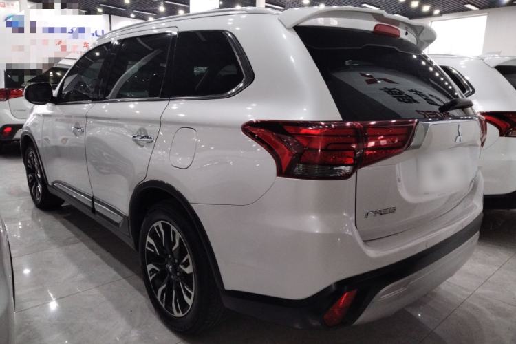 Used Mitsubishi Outlander 2020 2.4L 4x4 Zhi Xiang Edition 5 Seats