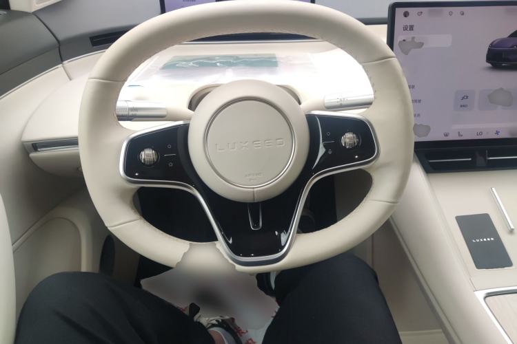 Used Hima Luxeed R7 2025 Extended-Range 331km Ultra
