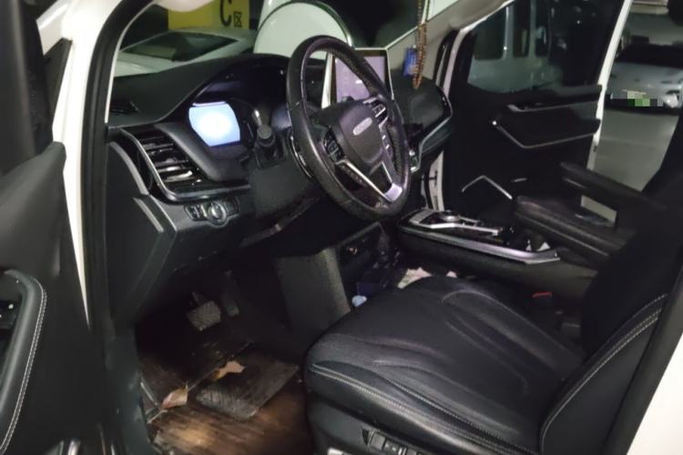 Used SAIC MAXUS G20 2020 2.0T Gasoline Automatic ZhiZun Edition Driver Seat