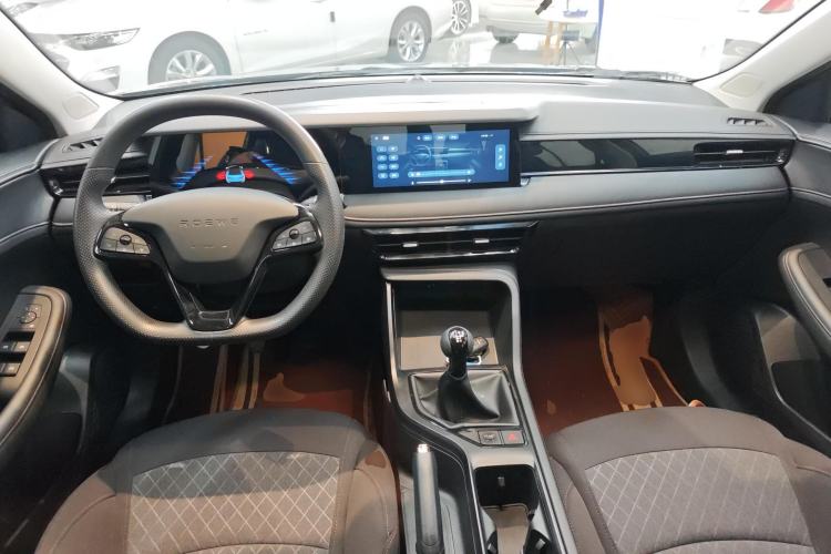 Used Roewe i5 2023 1.5L Manual Comfort Edition
