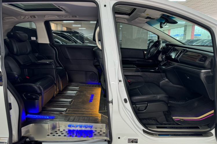 Used Honda Elysion 2016 2.4L Supreme Edition
