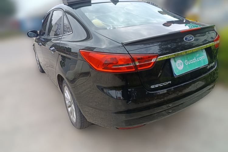 Used Ford Escort 2015 1.5L Manual Fashion Edition