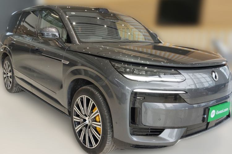 Used Denza N9 2025 Flagship Model Front Right 45 Deg