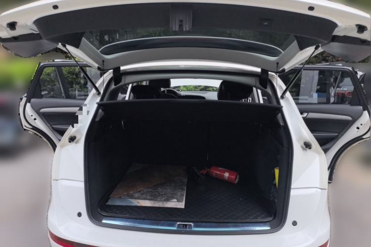 Used Audi Q5 2015 40 TFSI Trendy Edition Trunk