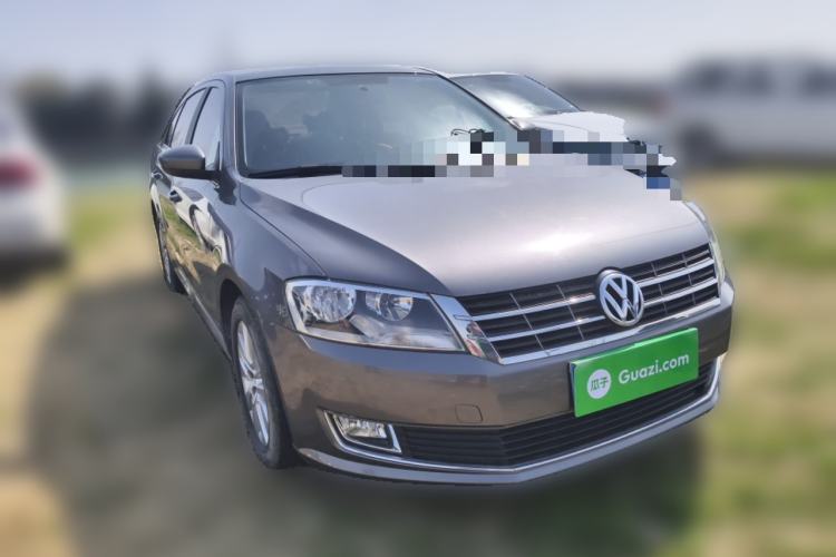 Used Volkswagen Lavida 2013 Restyled Classic 1.6L Manual Comfort Edition
