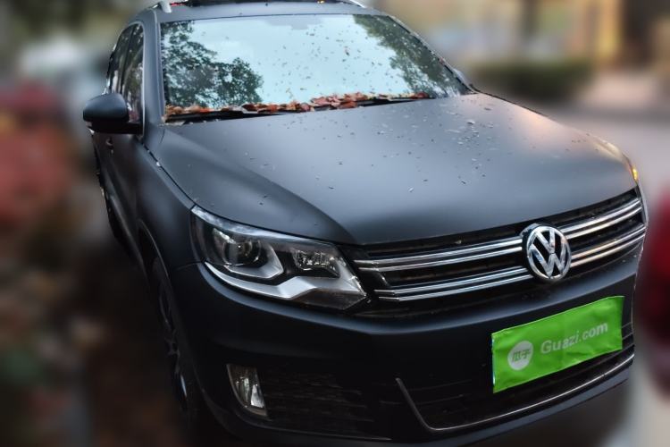 Used Volkswagen Tiguan 2015 1.8TSI Automatic Two-Wheel Drive Luxury Model Front Right 45 Deg