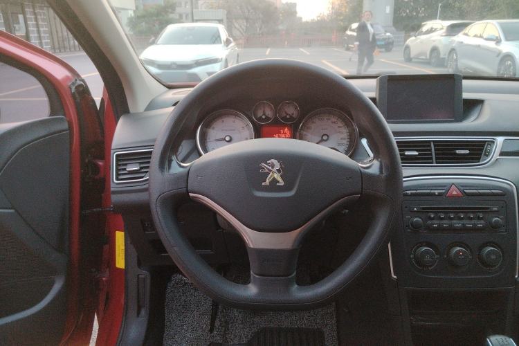 Used Peugeot 308 2014 Enjoy Edition Classic 1.6L Manual YouShang Model
