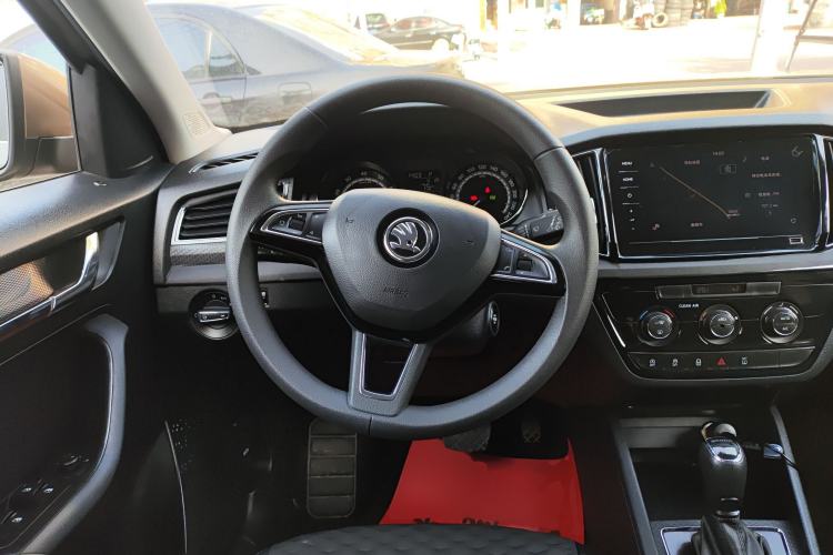 Used Skoda Kamiq 2020 1.5L Automatic Comfort Edition
