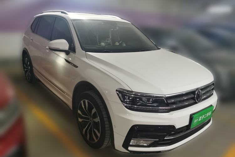 Used Volkswagen Tiguan L 2021 330TSI Automatic Two-Wheel Drive R-Line Flagship Edition Front Right 45 Deg