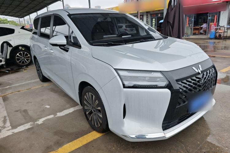 Used Wuling 730 2025 Model 1.5T CVT Elite Edition Front Right 45 Deg